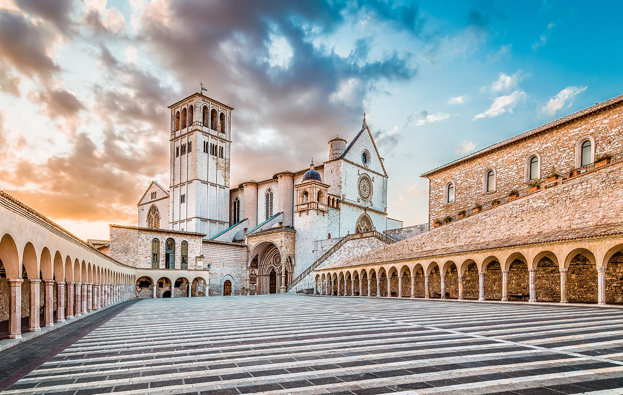36 Wonderful Things to do in Umbria, Italy (PLUS Map of Umbria) 95 Things to do in Umbria Italy - Basilica of San Francesco d'Assisi