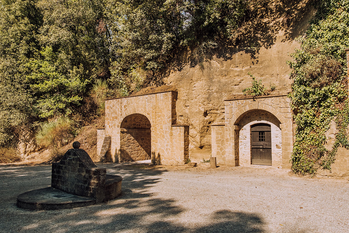 36 Wonderful Things to do in Umbria, Italy (PLUS Map of Umbria) 55 Things to do in Umbria Italy - Decugnano dei Barbi - Etruscan caves