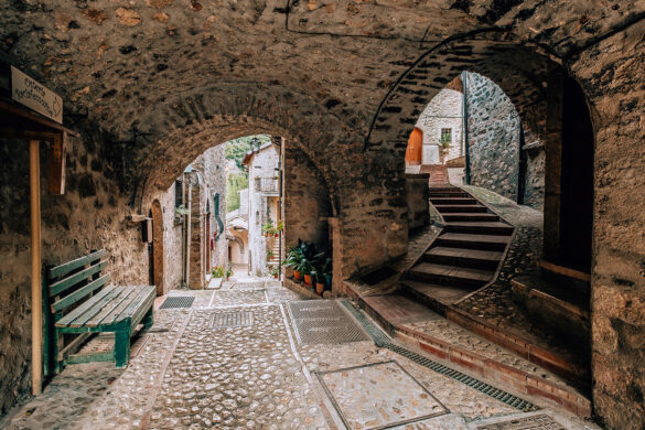 Things to do in Umbria Italy – Explore Scheggino streets Things to do in Umbria Italy - Explore Scheggino streets