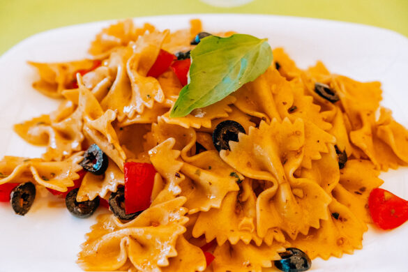 Things to do in Umbria Italy – Lake Trasimeno – Impact 0 beach bar – Pasta Things to do in Umbria Italy - Lake Trasimeno - Impact 0 beach bar - Pasta