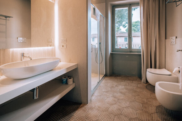 Things to do in Umbria Italy – Lake Trasimeno – Isola Polvese Resort – Bathroom Things to do in Umbria Italy - Lake Trasimeno - Isola Polvese Resort - Bathroom
