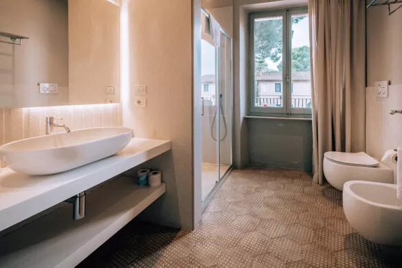 Things to do in Umbria Italy - Lake Trasimeno - Isola Polvese Resort - Bathroom