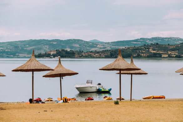 Things to do in Umbria Italy – Lake Trasimeno – Isola Polvese beach Things to do in Umbria Italy - Lake Trasimeno - Isola Polvese beach