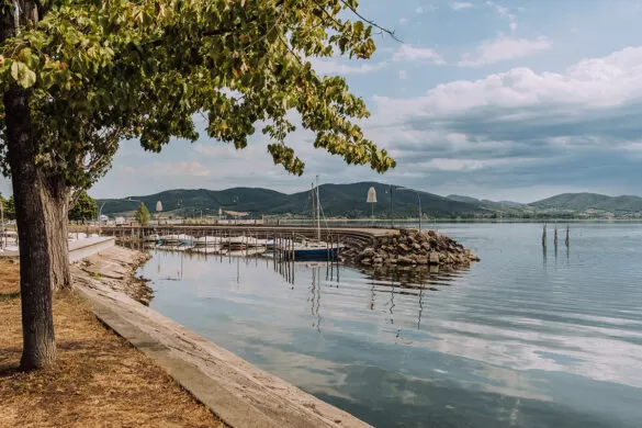 Things to do in Umbria Italy - Lake Trasimeno - San Feliciano harbour