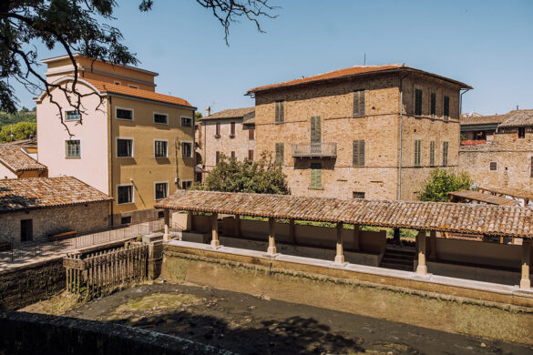 Things to do in Umbria Italy – Lavatoio pubblico sul Clitunno in Bevagna Things to do in Umbria Italy - Lavatoio pubblico sul Clitunno in Bevagna
