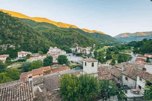 Things to do in Umbria Italy - Scheggino valley at sunrise