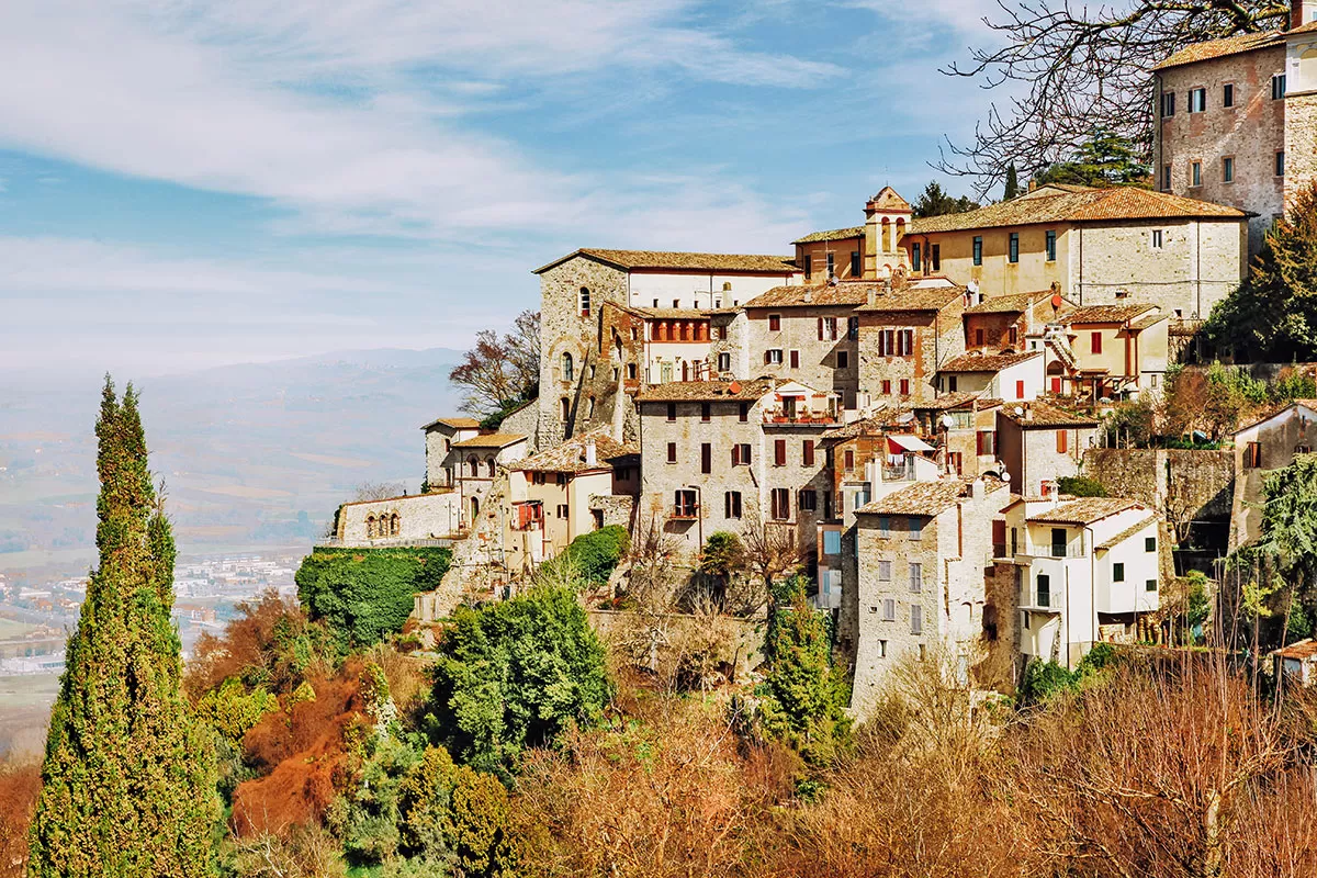Things to do in Umbria Italy - Todi