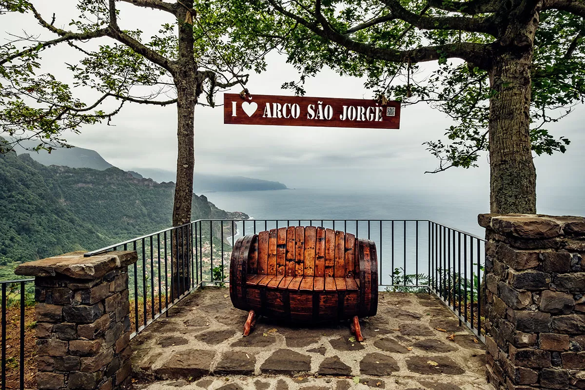 Things to do in Madeira - Miradouro da Beira da Quinta - I love Arco Sao Jorge wooden seat