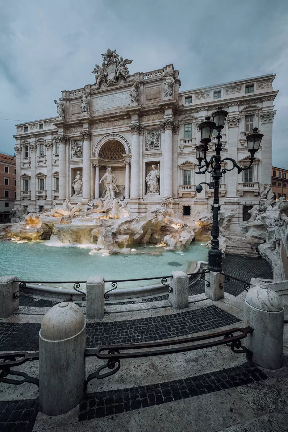 BEST HOTELS Near the Trevi Fountain in Rome - Trevi Fountain no crowds
