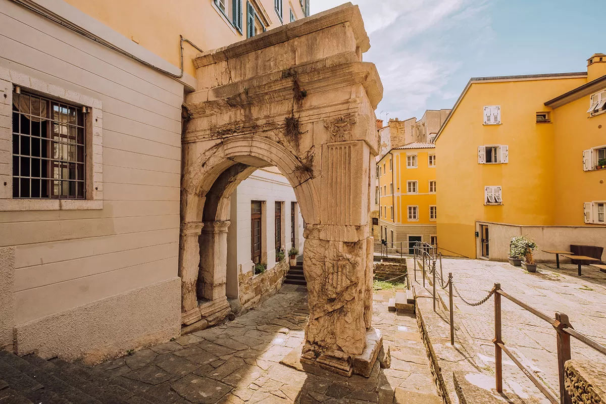 Best Things to Do in Trieste Italy - Arco di Riccardo - Piazza del Barbacan