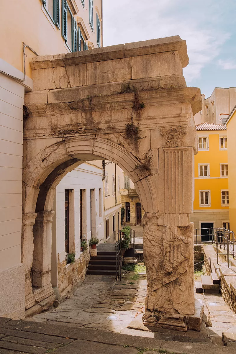 Best Things to Do in Trieste Italy - Arco di Riccardo