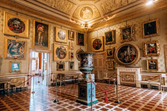 Best things to do in Florence - Pitti Palace - Room of paintings