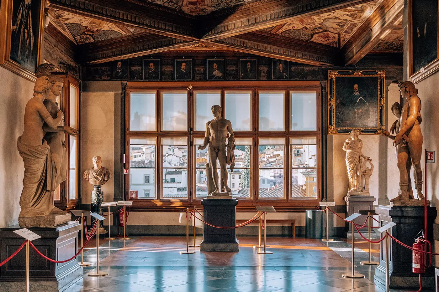 Florence tips - Uffizi Gallery - statues