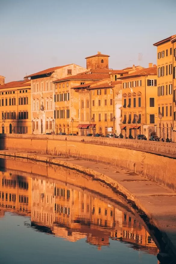 Things to do in Pisa Italy - Lungarni di Pisa - Buildings at sunrise