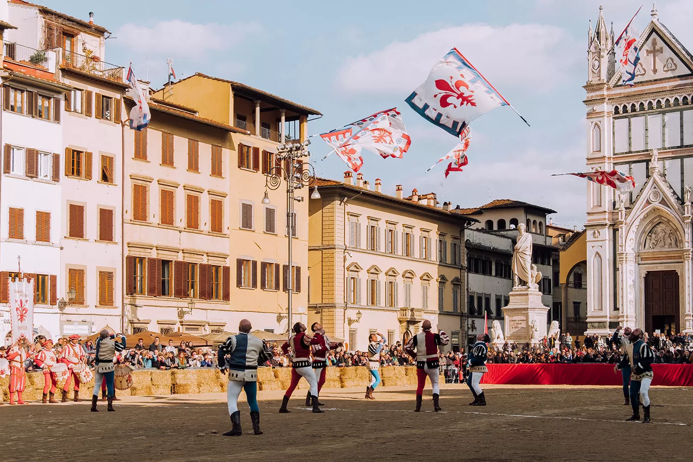 Where to Stay in Florence - Santa Croce - Calcio Storico - Flag throwing