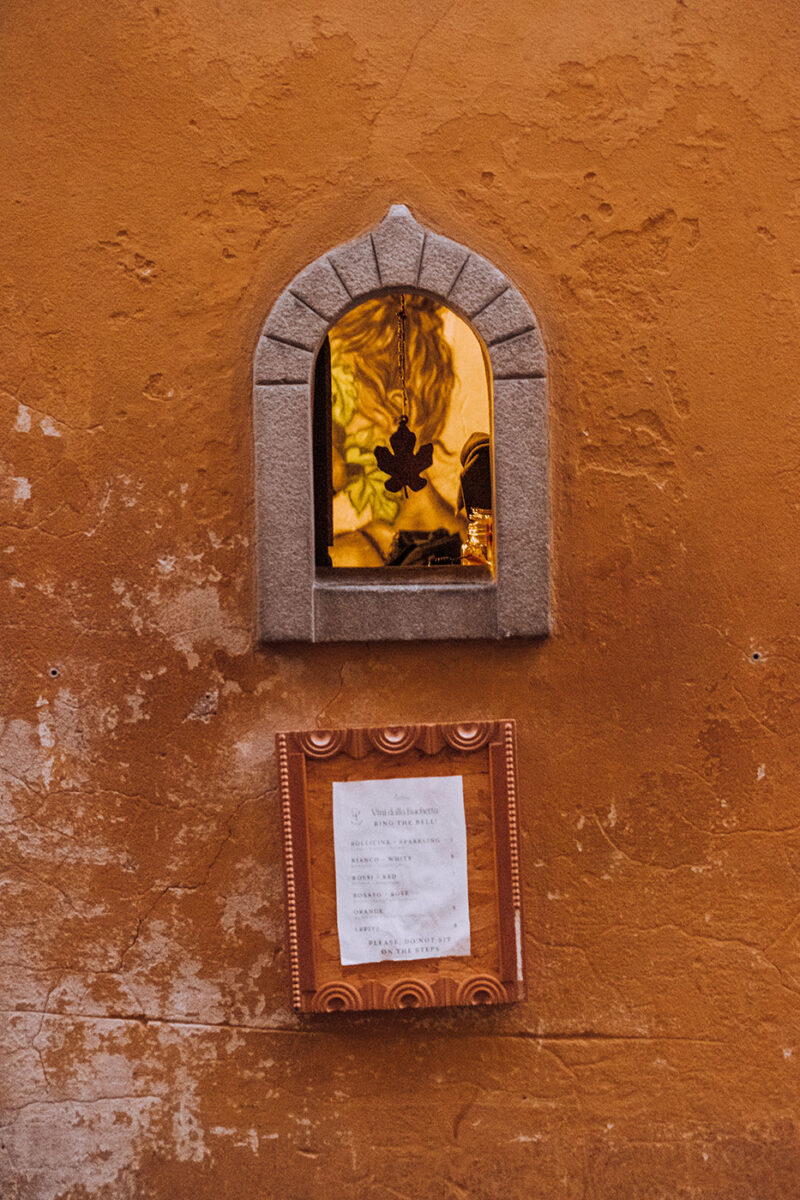 9 Beautiful Wine Windows in Florence and Where to Find Them (Map