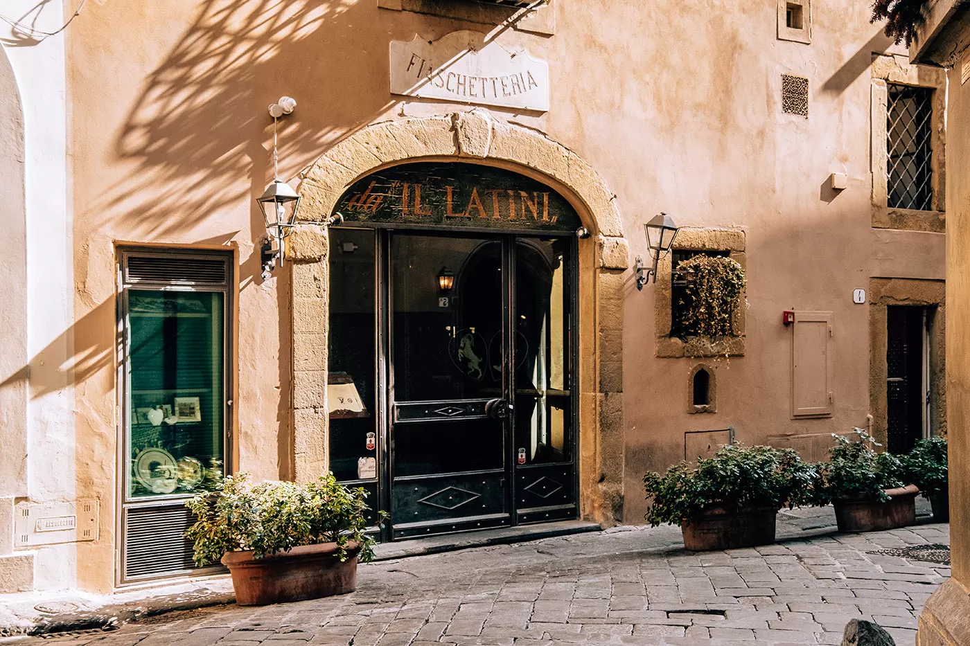 Wine windows in Florence - Il Latini