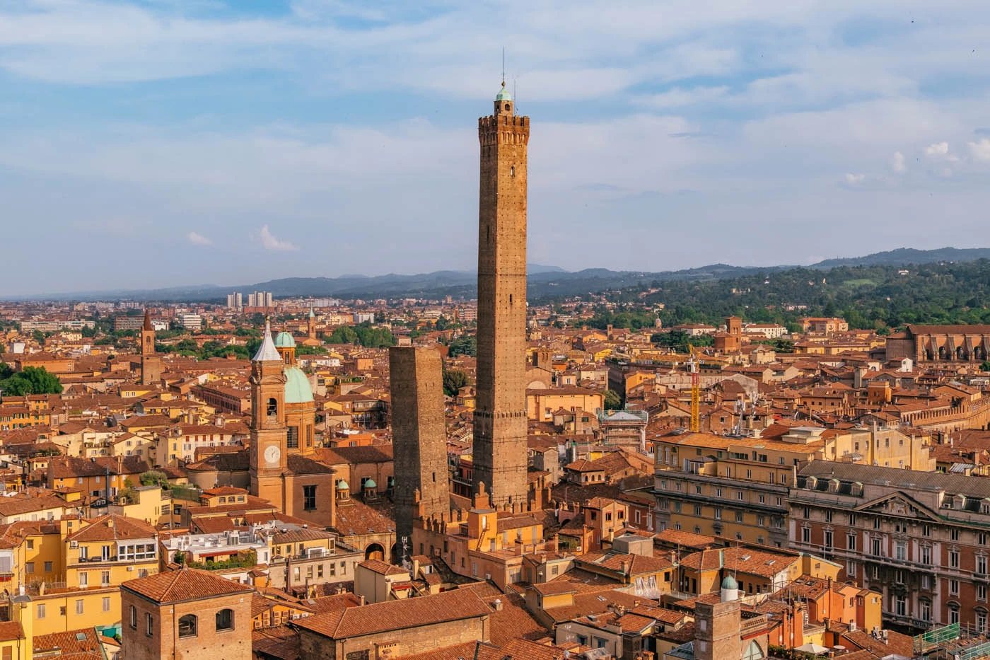 Things to Do in Bologna - Due Torri - Torre degli Asinelli - Torre Garisenda