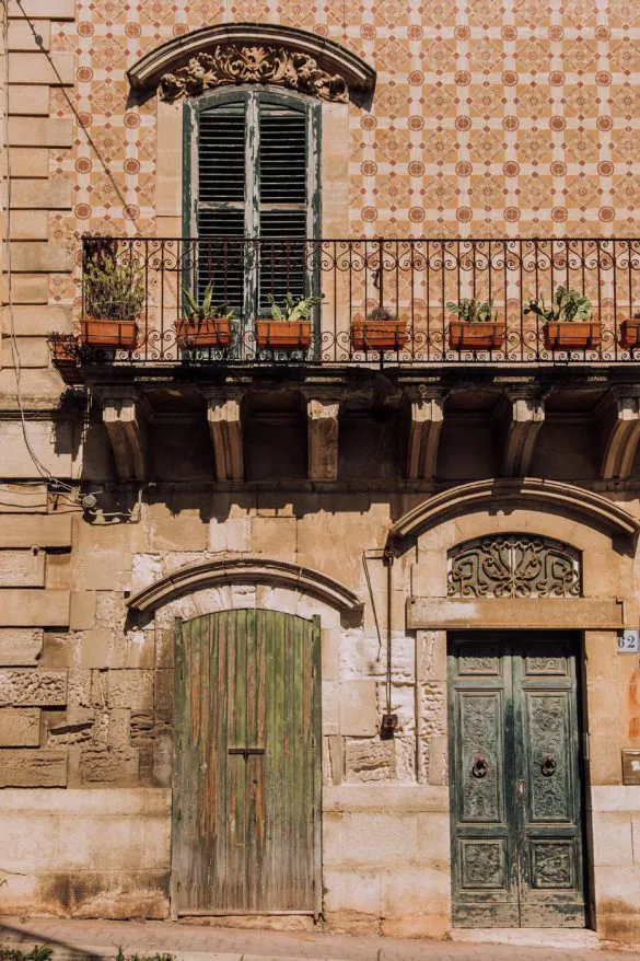 Things to do in Modica Sicily – Tiles Things to do in Modica Sicily - Tiles